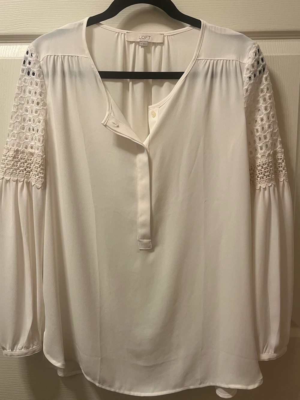 LOFT Womens Small Ivory Peasant Blouse Eyelet Lace Detail Long Sleeved BOHO top